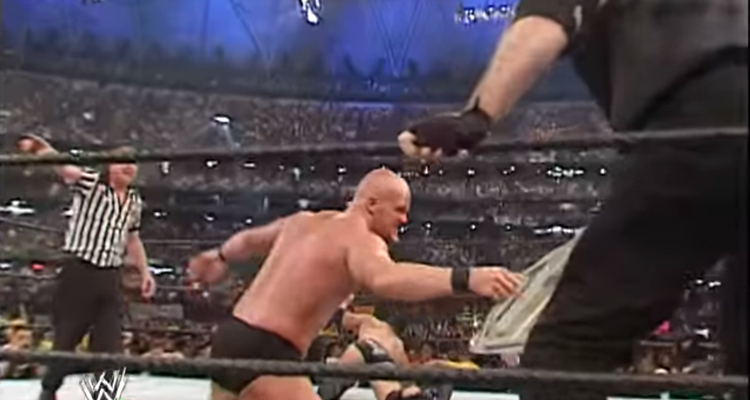 1 - The Rock VS Stone Cold : Wrestlemania X-Seven