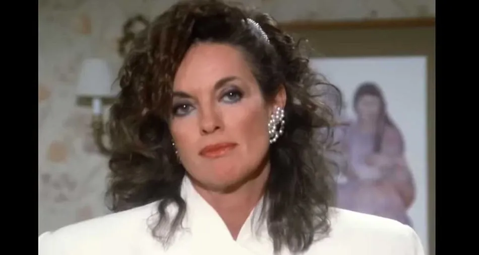 Sue Ellen affronte les humiliations de son mari JR Ewing dans Dallas