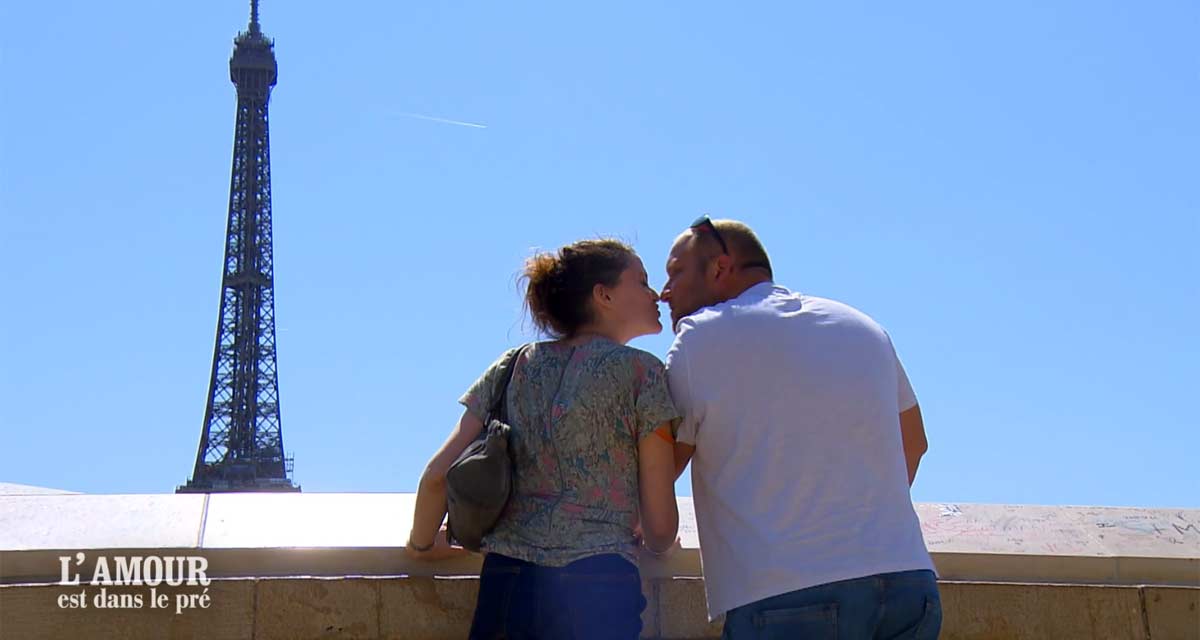 L’amour est dans le pré : comment Joris a réussi à rassurer Carine hors antenne lors de son séjour à Paris