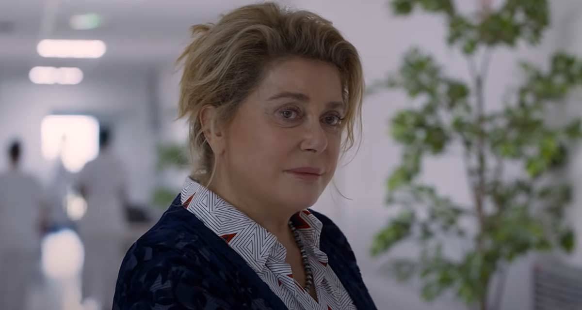 De son vivant : Catherine Deneuve contrainte de stopper le tournage après un accident 