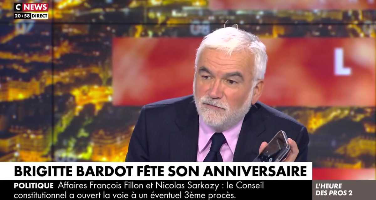 L’Heure des Pros : “Ça je n’en reviens pas !” Pascal Praud reçoit l’appel d’une star mondiale sur CNews