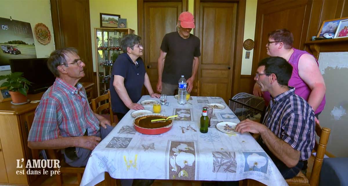 L’amour est dans le pré : « C’est ma maison ! » Patrice recadre Justine, les parents dubitatifs sur leur couple