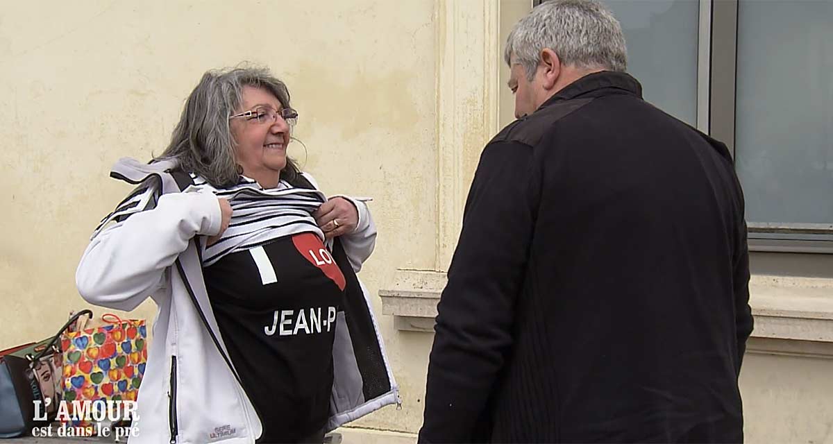 « C’est chaud... j’ai les mains baladeuses », Maria enlève le haut, Jean-Paul prend peur dans L’amour est dans le pré (M6)