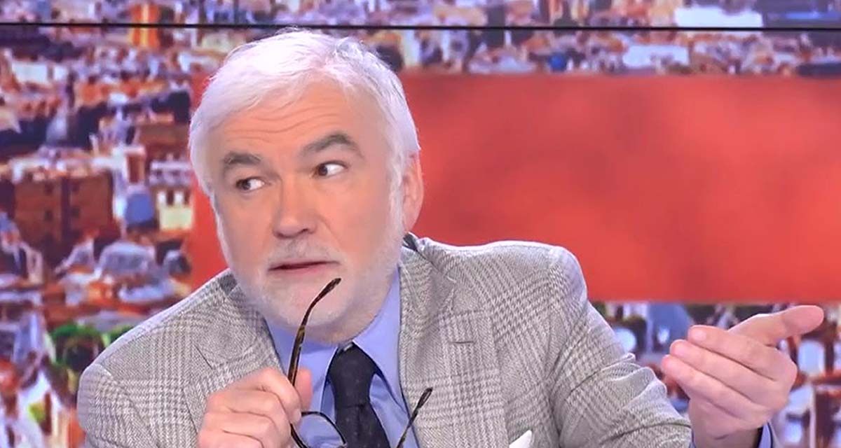 L’Heure des Pros : une chroniqueuse corrige Pascal Praud en plein direct, il n’en peut plus sur CNews