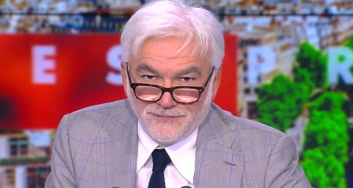 L’Heure des Pros : Pascal Praud piégé en plein direct, il a bien du mal à y croire !