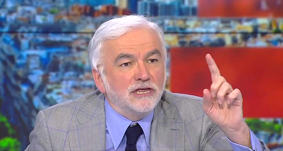 L’Heure des Pros : Pascal Praud dézingue une star de CNews, violent clash en direct