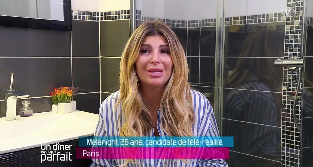 Un dîner presque parfait : une candidate quitte le jeu en panique, elle claque la porte après une terrible erreur sur W9