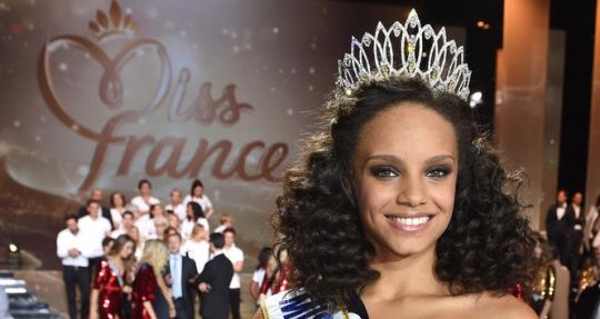 Alicia Aylies (Miss France 2017) : « Je me prépare sérieusement pour la prochaine édition de Miss Univers 2017, Iris me met une petite pression ! »