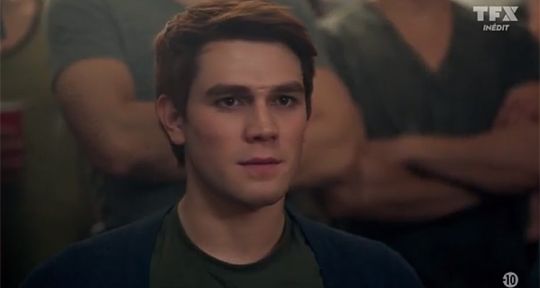 Riverdale (TFX) : K.J. Apa et Lili Reinhart supprimés sur une catastrophe d’audience ?