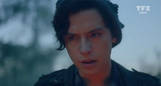 Riverdale : K.J. Apa déprogrammé par TFX face à l’échec Lili Reinhart ?