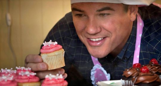 Opération Cupcake (M6) : Dean Cain (Lois & Clark) devient le Superman de la pâtisserie