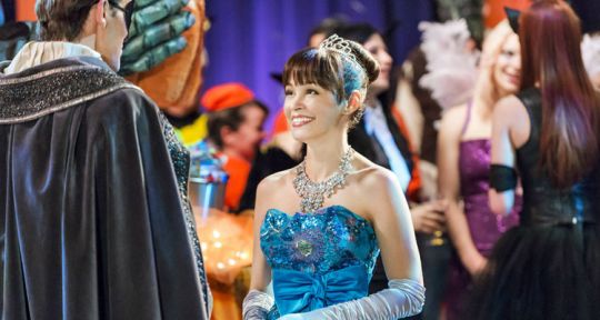 Le Prince de minuit  (TF1) : Christopher Russell (iZombie, Beauty and the Beast) tente de séduire Autumn Reeser (Newport Beach)