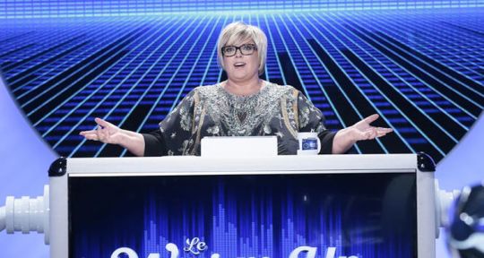 Le Grand blind test : Valérie Bègue, Malika Ménard, Camille Cerf, Sylvie Tellier, Benjamin Castaldi, Alexandre Devoise, Bruno Guillon et Willy Rovelli