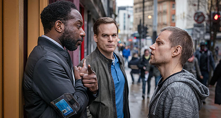 Safe (audiences TV) : Michael C.Hall et Audrey Fleurot finissent forts, excellent bilan pour le thriller d’Harlan Coben