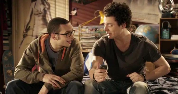 Soda (W9) : Kev Adams plus fédérateur que La télé des Inconnus sur D8