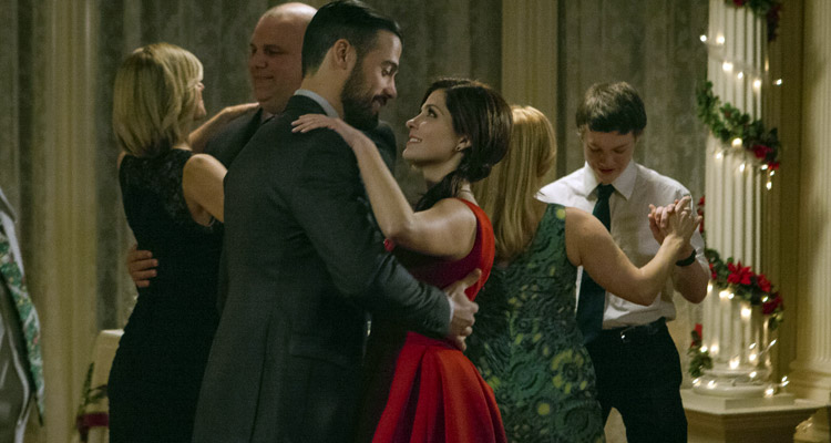 Les douze coups de noël (TF1) : Jen Lilley (Des jours et des vies) face au fantôme de Thomas Beaudoin, vu dans Blacklist